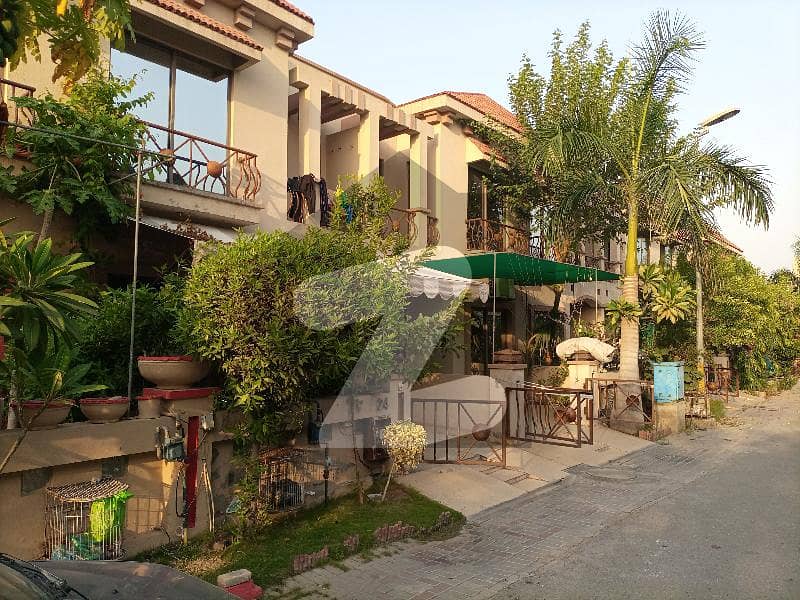 3.5 Marla Beautiful House For Sale In Paragon City Lahore With Gas