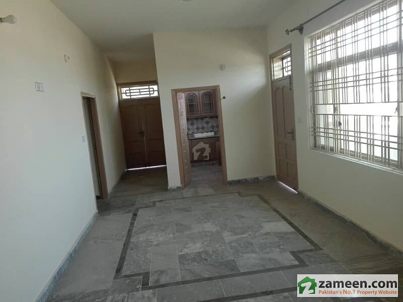 Upper Storey Of 10 Marla House Fazal Town Phase 2, Fazal Town