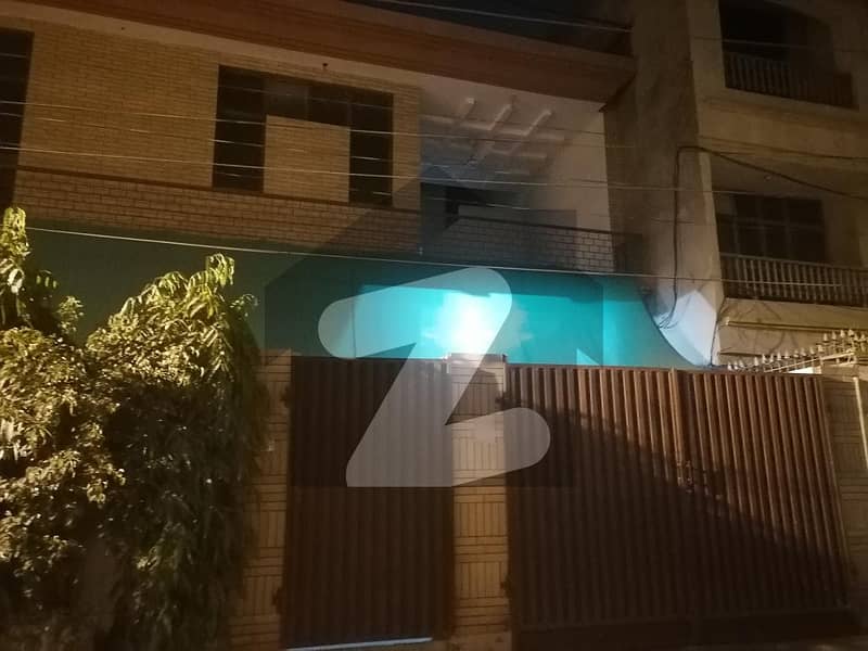 10 Marla House For sale Available In Allama Iqbal Town