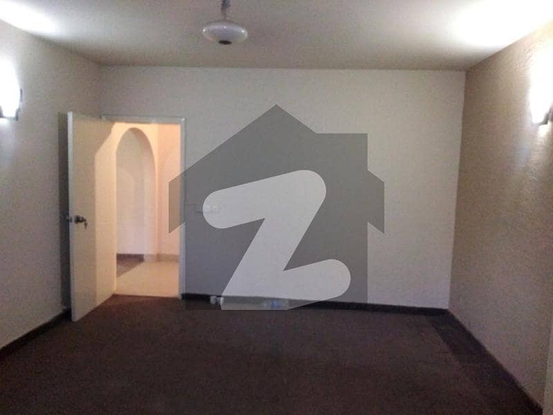 500 Square Yard House For Rent In Clifton Block 8 Clifton Block 8