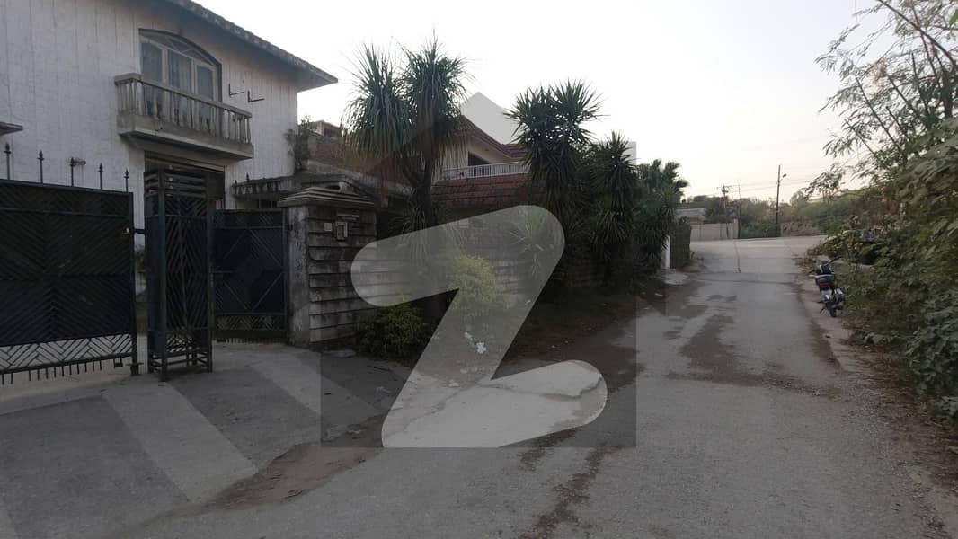 Street 1000 Square Yards House Is Available For sale In Westridge