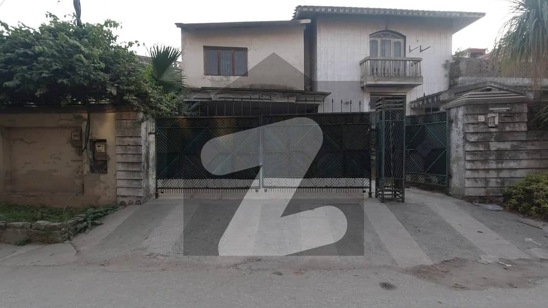 Street 1000 Square Yards House Is Available For sale In Westridge