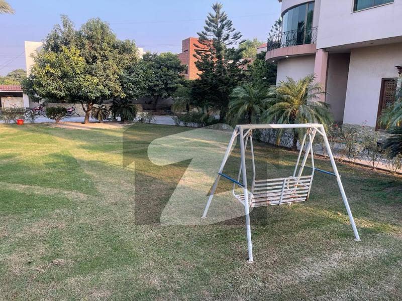 Superb Location 5 Kanal Farmhouse Is Available For Sale In Green Acres