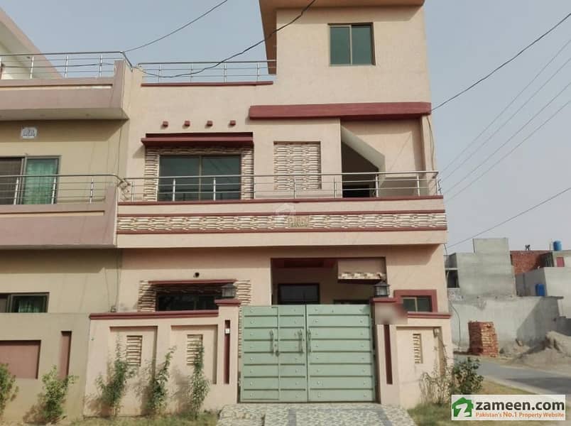 House Is Available For Sale Central Park Housing Scheme, Lahore