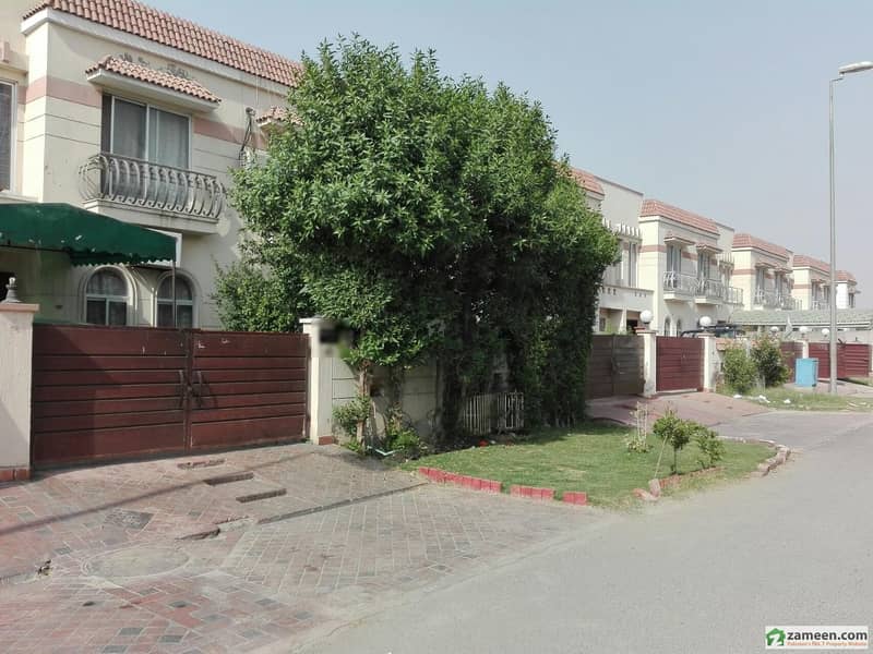 House Is Available For Sale Imperial Garden Homes, Paragon City, Lahore