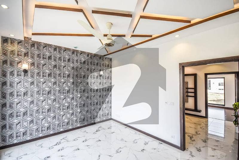 Leads Offer 10 Marla Slightly Used House For Rent In Eden Avenue Eden