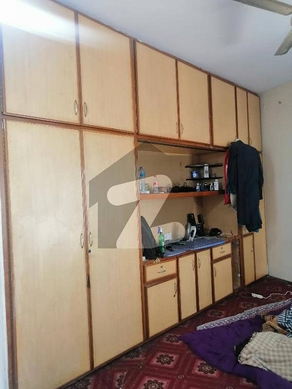 Bachelor Flat Available For Rent In Model Town Link Road Lahore, 1