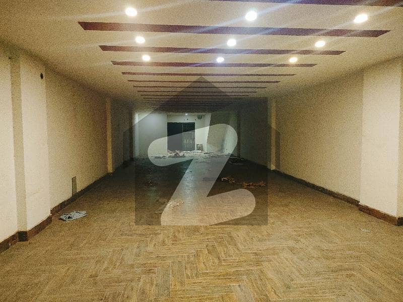 1500 Sqft Ground Floor Hall For Rent Prime Location Main Mall Road ground Faisalabad D Ground