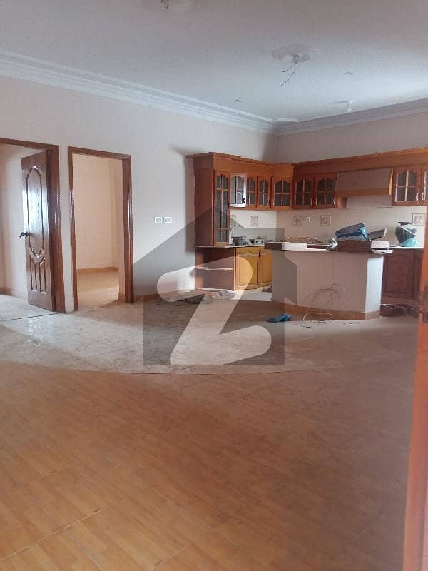 Portion With 3 Bed Dd Gulshan GulshaneIqbal Block 10, Gulshane