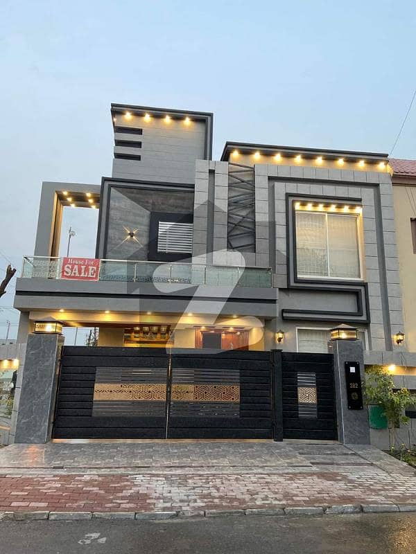 10 marla luxury house for sale Bahria Town Lahore Bahria Town Sector