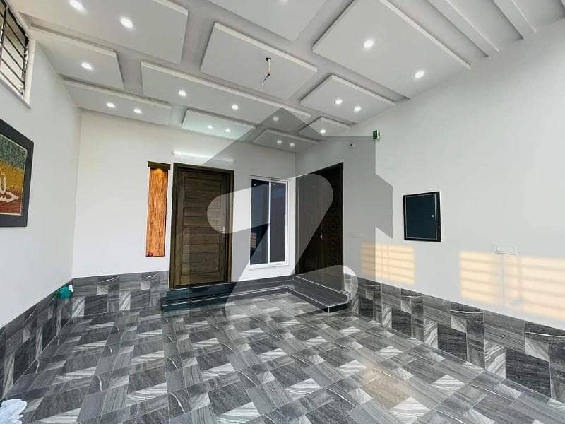 10 Marla Luxury House For Rent In Abdulah Garden Ayesha Block