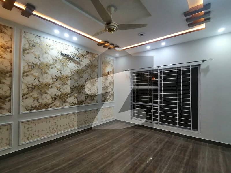Stunning 10 Marla House In GulshaneLahore Available GulshaneLahore