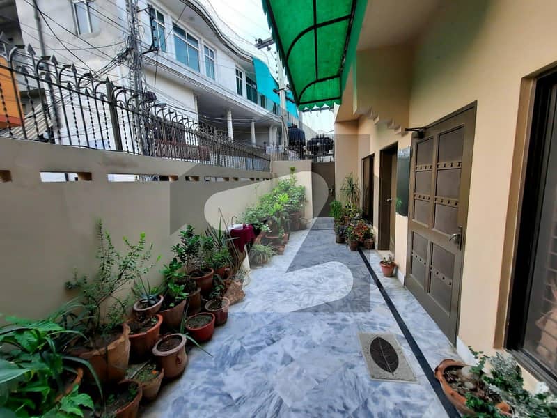 Farooq Colony House For sale Sized 7.25 Marla Farooq Colony, Lahore ID44179196