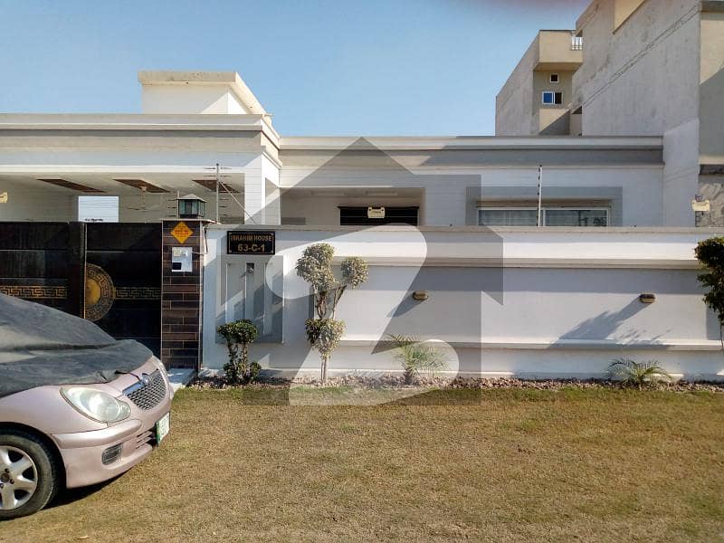 Single Storey Almost New House For Sale In Awt Phase 2 AWT Phase 2