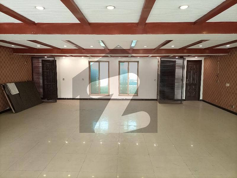 8 Marla Beautiful Commercial Mezzanine Hall For Rent In Paragon City Lahore Paragon City, Lahore