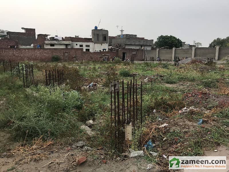 Empty Building Available For Rent Valencia Block F, Valencia Housing