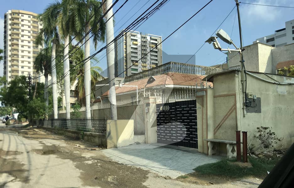 Beautiful Old House 1000 Yards 3 Sides Corner PECHS Block 2, PECHS