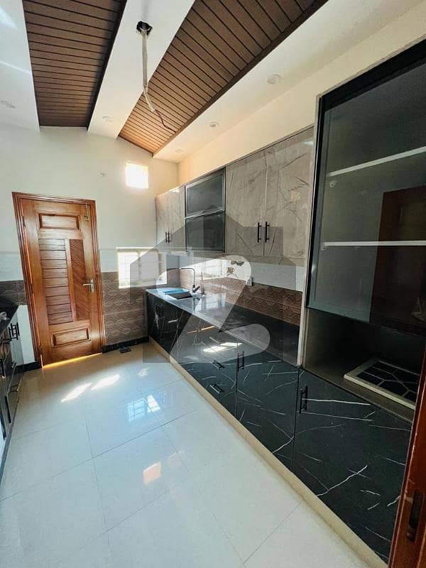 5 Marla Flat For Rent In Park View City Park View City, Lahore