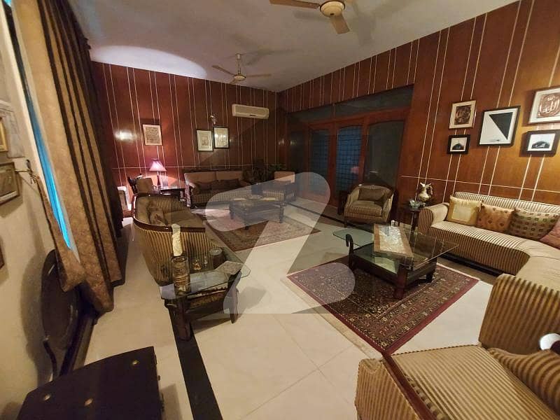 1 Kanal Amazing Location Good Condition House For Sale In Model Town