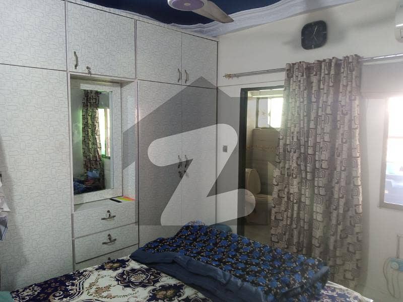 3 Beds Dd Flat Full Renovated Extra Work Main Road Side Gulistane