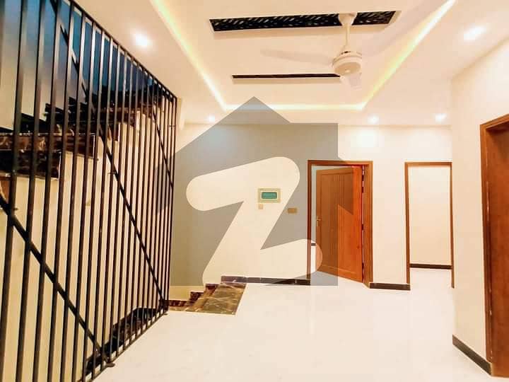 07 Marla Slightly Used House For Sale In Valencia Town Lahore Valencia