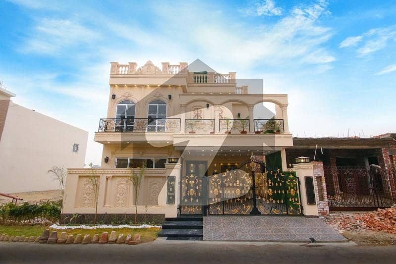 With Roof Top Lawn 10 Marla Triple Storey 6 Beds Bungalow For Sale In Dha Phase 5 Lahore DHA