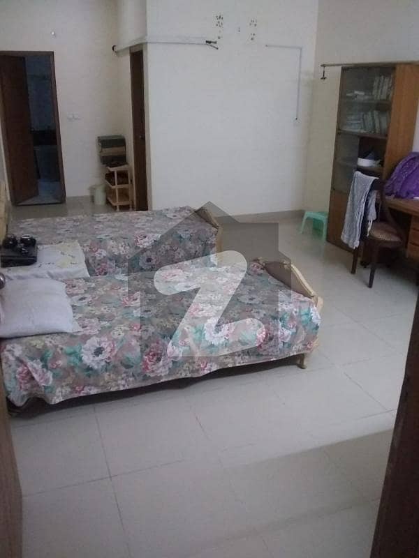 Out Class & Stylish 466 Sq Yd Triple Storey House For Sale With 9 Bed