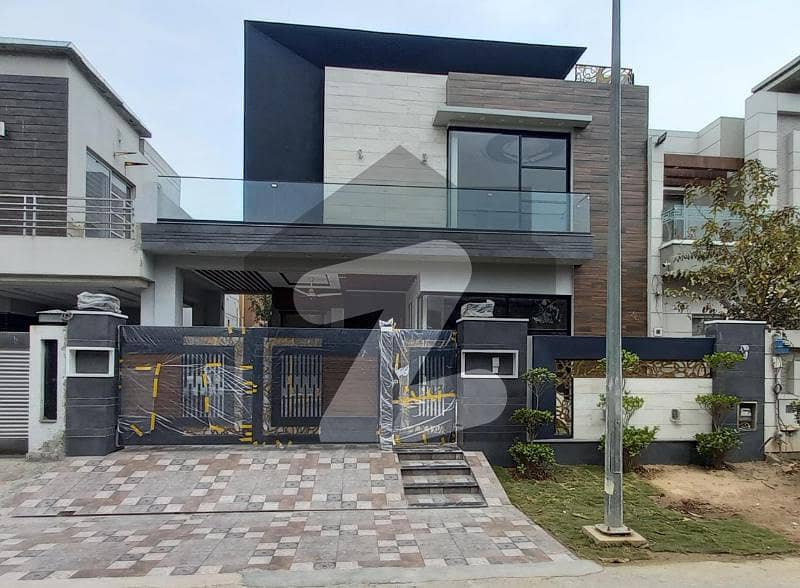 10 Marla Brand New Facing Park Ultra Modern Design Most Luxurious