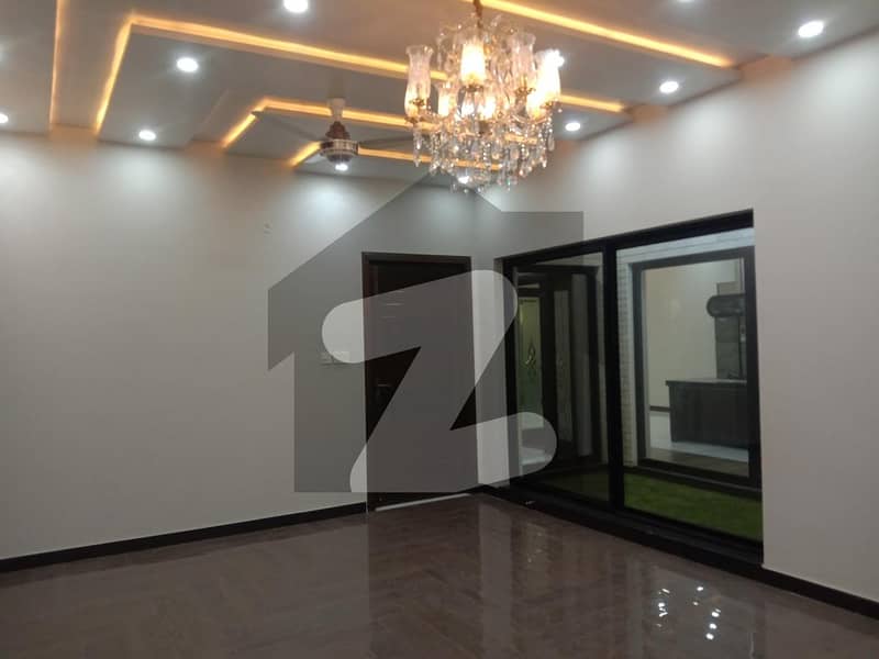11 Marla Luxury Modern House For Sale. Eden Valley, Faisalabad