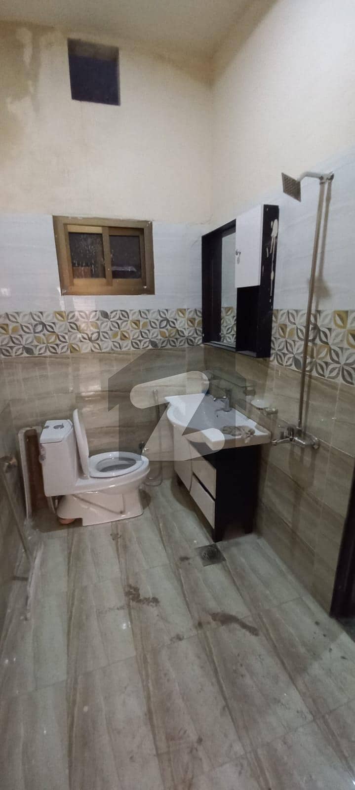 4marla house for sales, located in pasrur city, further details on call