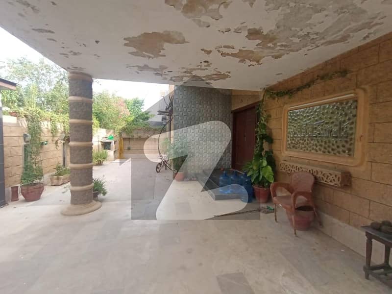 A Stunning House Is Up For Grabs In Shaheed Millat Road Shaheed Millat