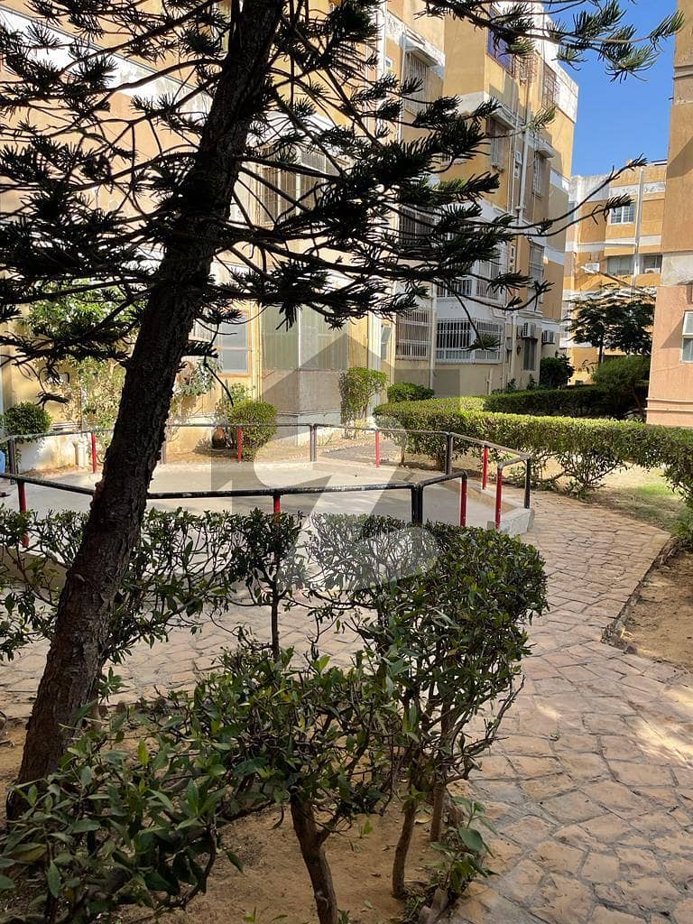 1800 Square Feet Flat Available For rent In Clifton Block 4 Clifton