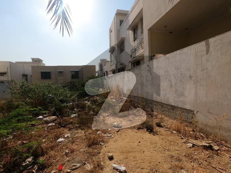 Plot available for sale in gulistan e johar block 14 karachi Gulistane