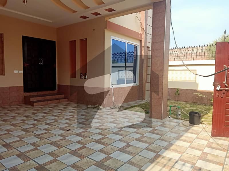 House In New Model Town For sale New Model Town, Gujrat ID42584727