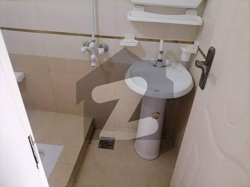 120 Square Feet Room For rent In Jail Road Jail Road, Lahore ID44294106