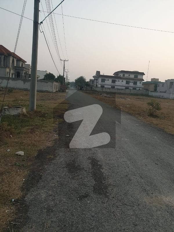 40 Marla On 40 Feet Road Best Semi Commercial Cheapest Price Near Park