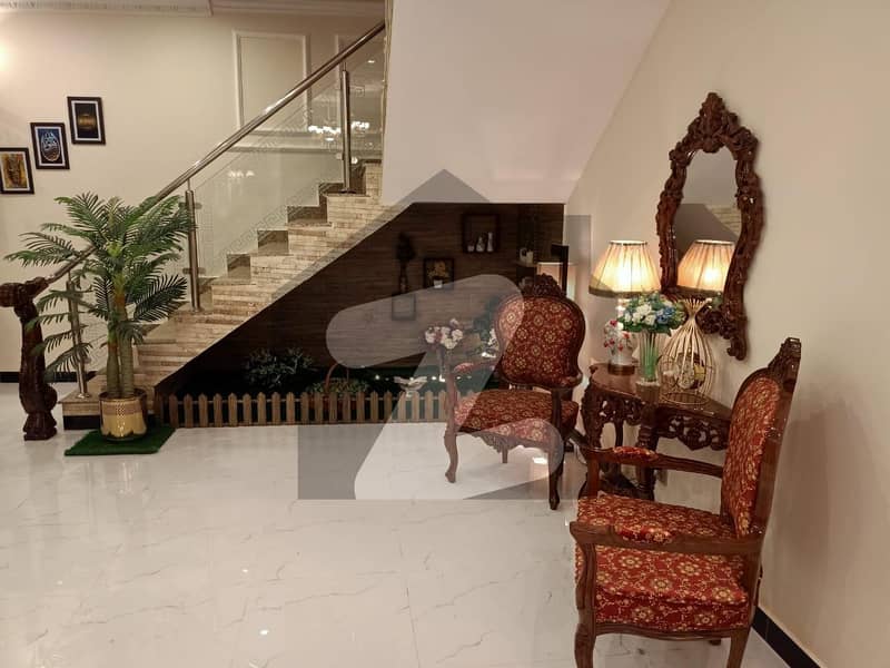 In Ghazi Road Flat For rent Sized 2 Marla Ghazi Road, Cantt, Lahore