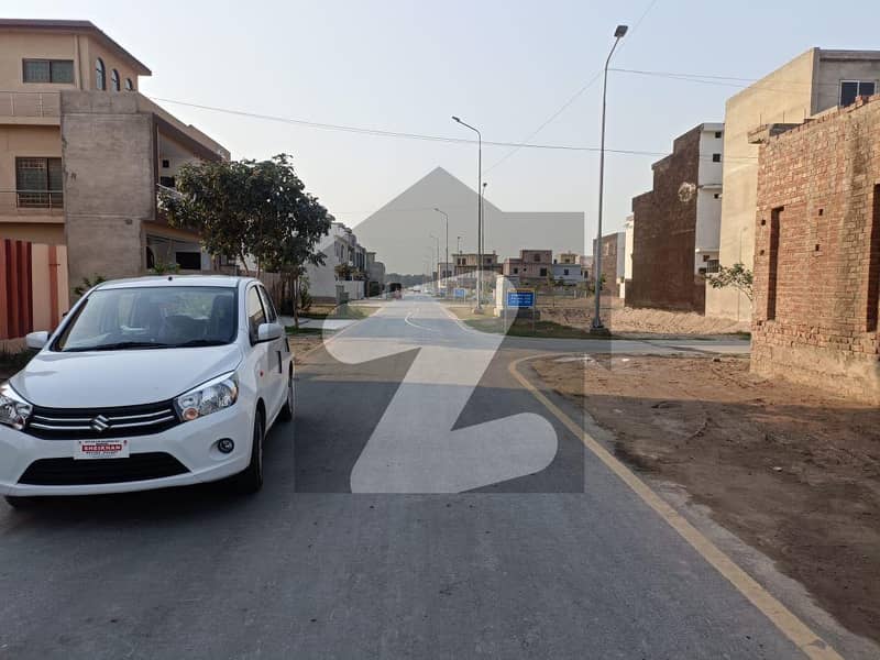 10 Marla (family Made) House For Sale Park View City Platinum Block