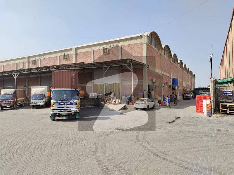 90000 Sq Ft Covered Area With 30,000 Sq Ft Boundary Parking Area