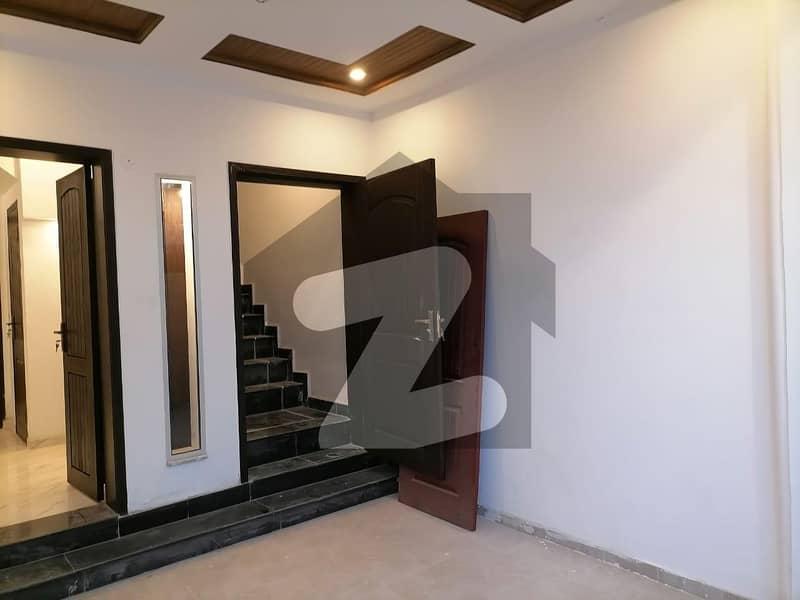 5 Marla House For rent Available In Central Park Housing Scheme Central