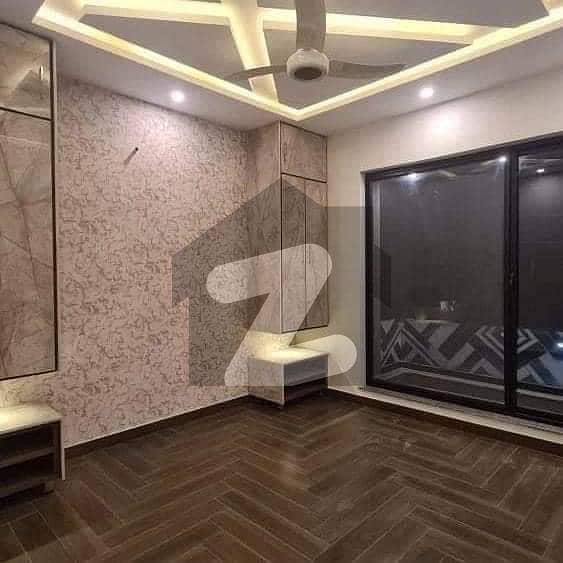 10 Mrla Lower Portion available for Rent PCSIR Housing Scheme Phase 2