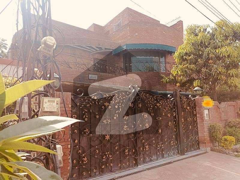 10 Marla Beautiful House For Rent In New Muslim Town New Muslim Town Block B, New Muslim Town