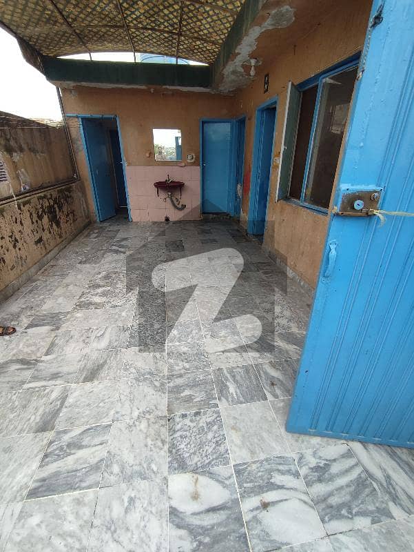 25*40 2bed Momty available for rent in g11 real pics G11/2, G11