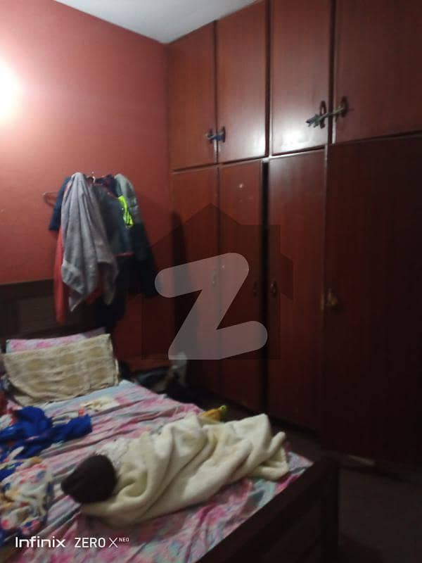 Upper Portion Of 1800 Square Feet Is Available For Rent In Model Town