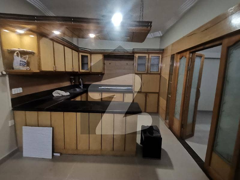 4 Bedrooms Portion For Rent In Bahadurabad Bahadurabad, GulshaneIqbal