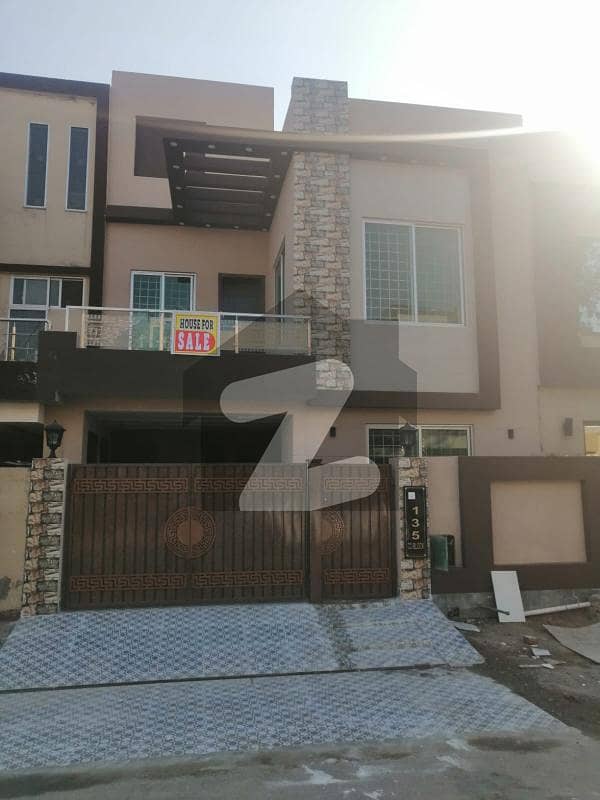 5 marla luxury house for sale Bahria Town Lahore Bahria Town Sector E