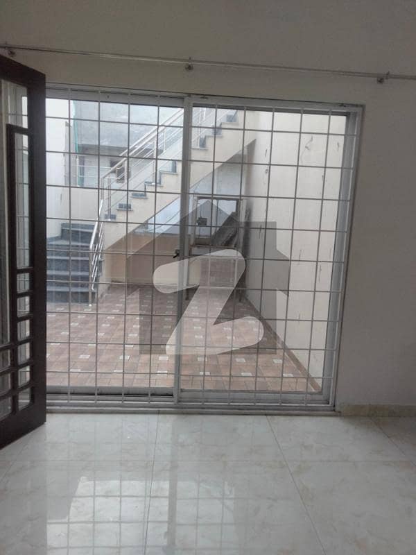 10 Marla Used House For Sale In Wapda Town Wapda Town, Lahore