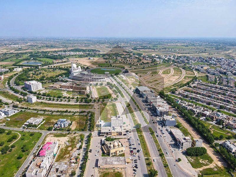 1 Kanal Pair Plots For Sale In M2 Block Lake City Lahore. Lake City