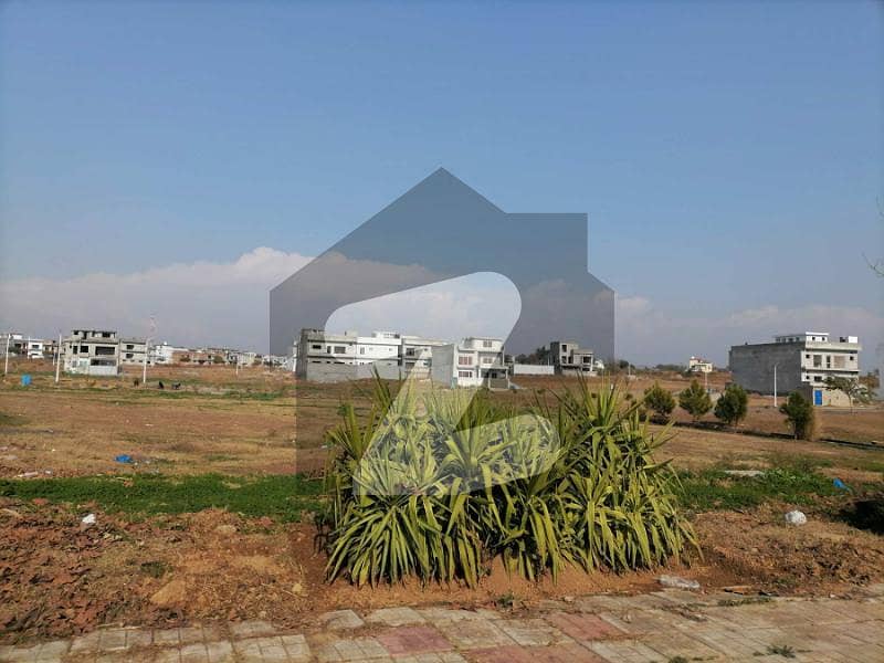 4 kanal farm house plot in Islamabad on installments Dream Valley Smart