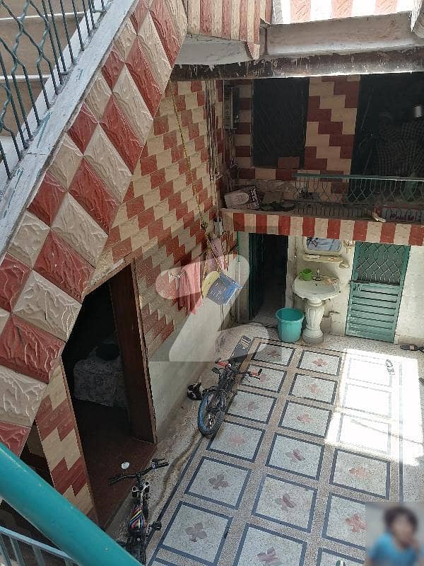 Old House at Canal Road House For Sale In Taj Bagh Scheme Taj Bagh